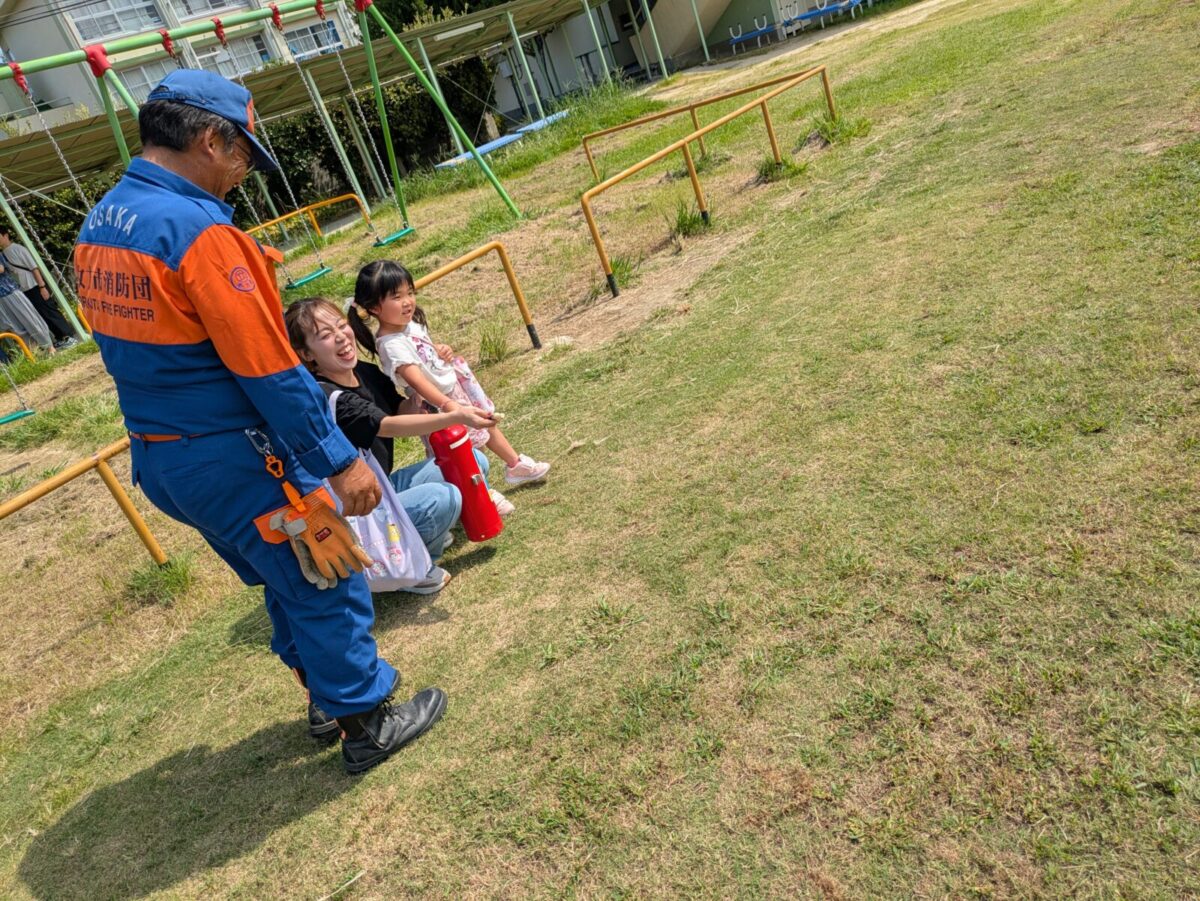 枚方市香陽小学校「第22回自主防災訓練」レポート|避難所開設・毛布搬出・消火訓練・AED講習