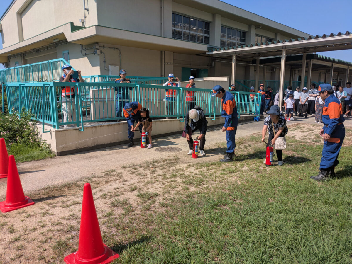 枚方市東香里小学校「自主防災訓練」レポート｜起震車・煙道・AED講習