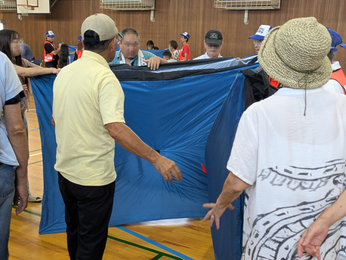 枚方市東香里小学校「自主防災訓練」レポート｜起震車・煙道・AED講習