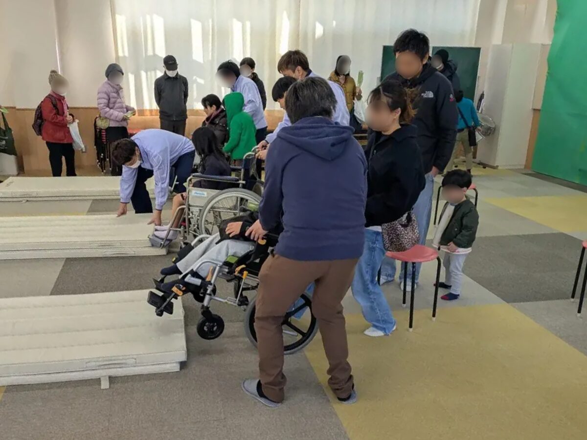 車椅子体験 さくらおか防災福祉フェスタ 枚方市消防団